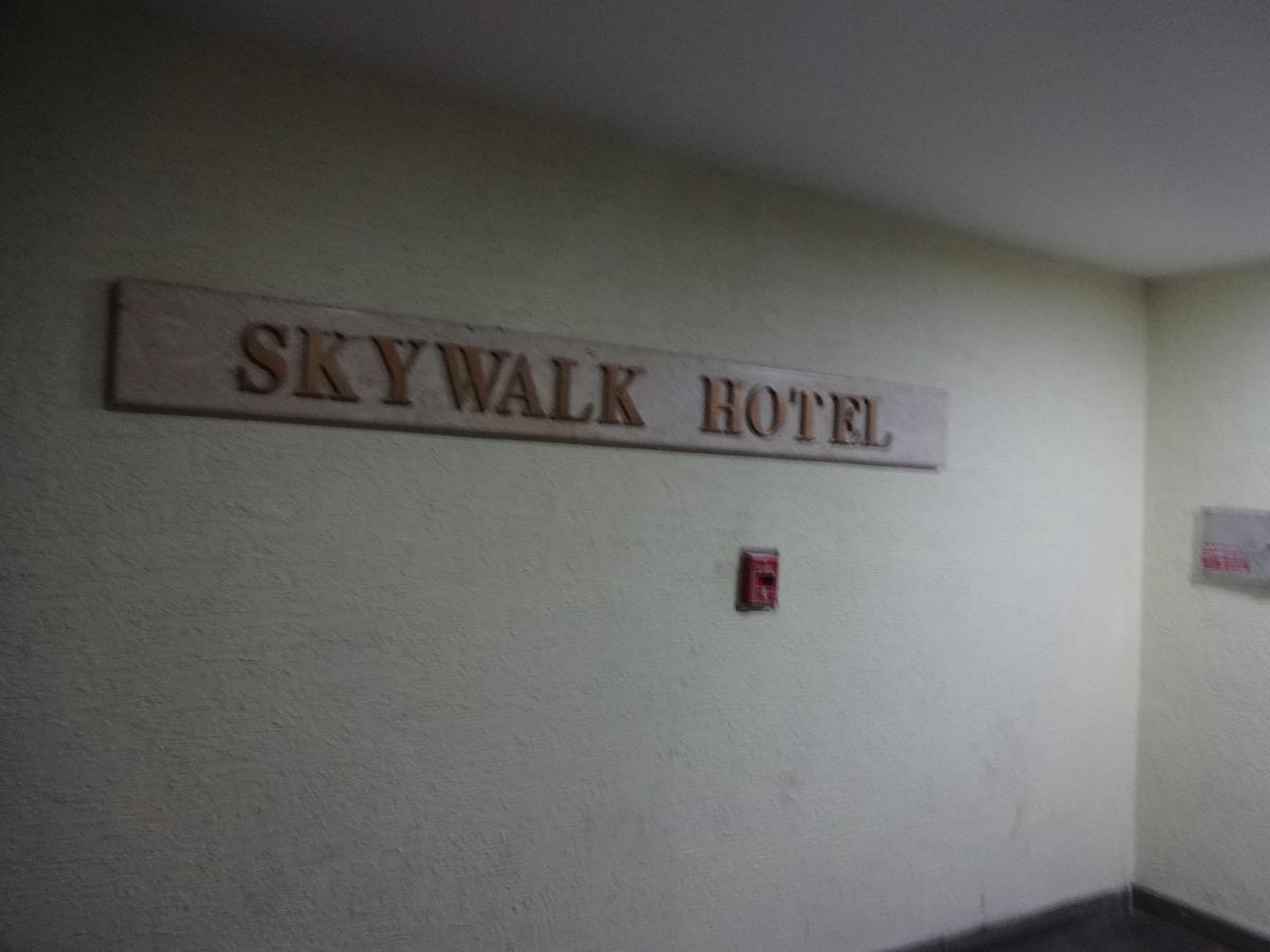 Ampa Skywalk Hotel Madras Buitenkant foto